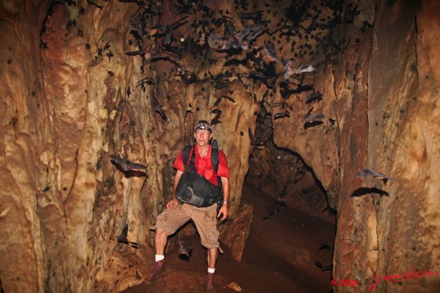 010 KELANGO Grotte Tunnel-JLA 8EIMG_20047WTMK.JPG