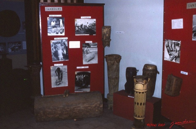 028 1976 Libreville Ancien Musee 033wtmk.JPG