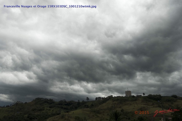 081 Franceville Nuages et Orage 15RX103DSC_1001210wtmk.jpg