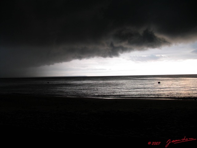 014 Libreville Orage sur la Plage du Tropicana 7PIMG_6302WTMK.JPG