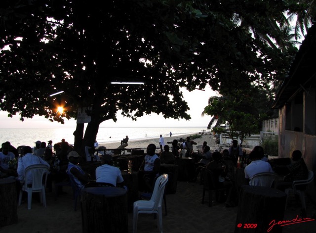 017 LIBREVILLE Coucher de Soleil sur la Plage 9SX1IMG_40302wtmk.jpg