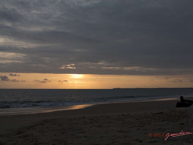 029 Libreville Tropicana Coucher de Soleil 12GIXIMG_80944wtmk.jpg