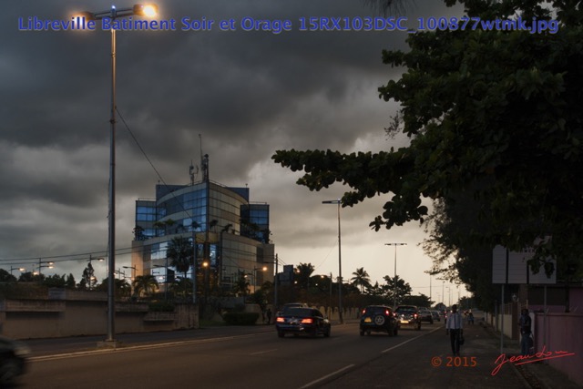 064 Libreville Batiment Soir et Orage 15RX103DSC_100877wtmk.jpg