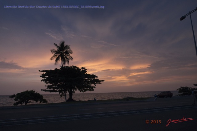 067 Libreville Bord de Mer Coucher de Soleil 15RX103DSC_101096wtmk.jpg