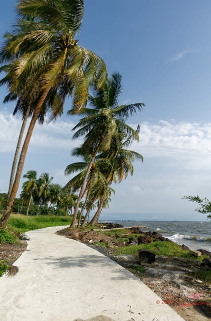 097 Libreville la Plage vers Ancien Hotel Dialogue 2017 Mars 17RX104DSC_101092_DxOawtmk.jpg