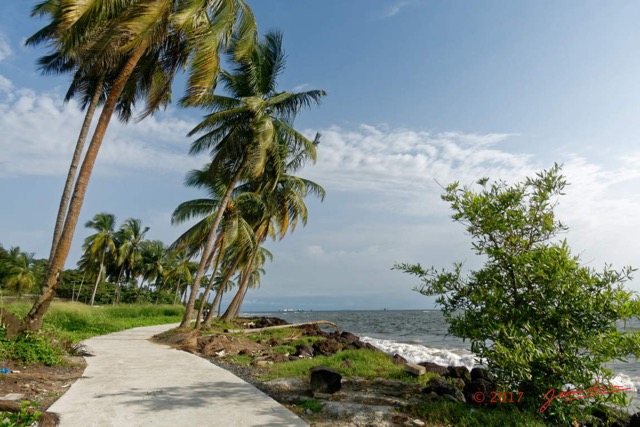 098 Libreville la Plage vers Ancien Hotel Dialogue 2017 Mars 17RX104DSC_101093_DxOawtmk.jpg