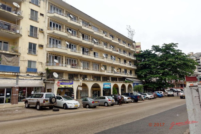 116 Libreville 1955 Premier Immeuble a Etage en 2017 17RX10417RX104DSC_1_102195_DxOwtmk.jpg