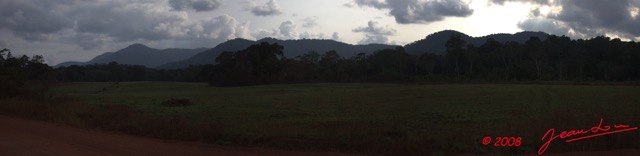 073 GABON Paysage vers MOUILA Pano 2wtmk.jpg