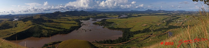 030 Mont Brazza Vue sur La Lope Pano 3awtmk.jpg