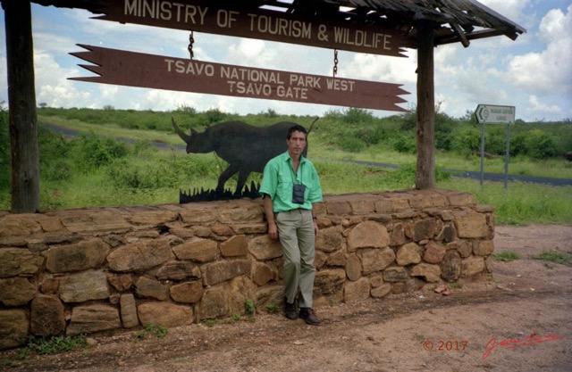 078 Kenya Parc TSAVO et JLA 80s 100001a_DxOwtmk.jpg