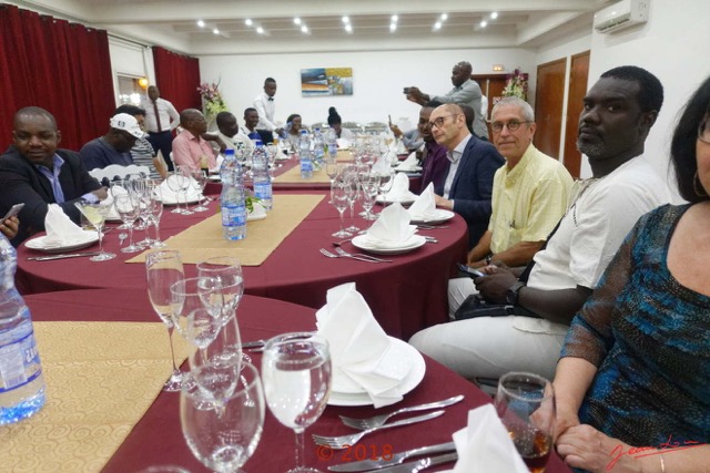 0091 VAMED Repas Fin Annee Hotel NOMAD Libreville 17RX104DSC_1712181003364_DxOwtmk.jpg